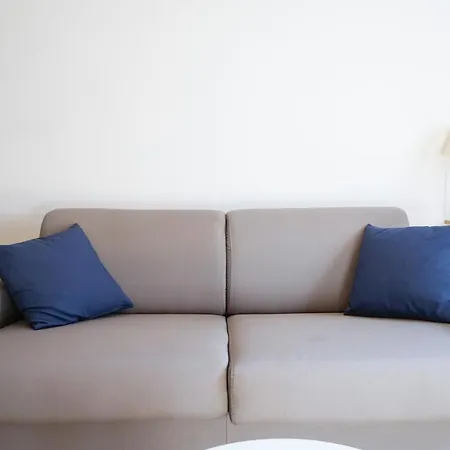 Bright Studio Near Parc Monceau *